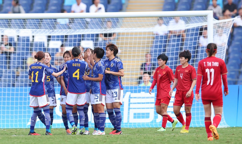 Các cầu thủ Nhật Bản áp đảo hoàn toàn đội tuyển nữ Việt Nam. (Ảnh: LL) Các cầu thủ Nhật Bản áp đảo hoàn toàn đội tuyển nữ Việt Nam. (Ảnh: LL)