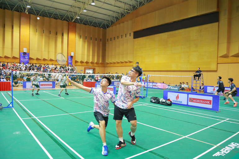 Ngay sau Lễ khai mạc, các vận động viên bước vào tranh tài vòng loại. Ngay sau Lễ khai mạc, các vận động viên bước vào tranh tài vòng loại.