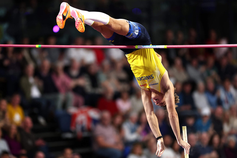 Mondo Duplantis ghi tên mình vào lịch sử Olympic. (Ảnh: Getty)