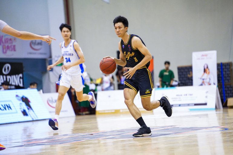 Lê Khắc Đăng Khoa sắm vai chủ công của Cantho Catfish. (Ảnh: VBA)