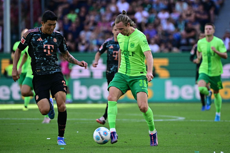 Kim Min-jae và hàng phòng ngự vẫn mắc lỗi dẫn đến bàn thắng. (Ảnh: Getty)