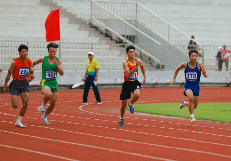 Điền kinh là một trong những bộ môn được yêu thích tại Hội khỏe Phù Đổng toàn quốc lần thứ 10 được tổ chức tại thành phố Hải Phòng. Điền kinh là một trong những bộ môn được yêu thích tại Hội khỏe Phù Đổng toàn quốc lần thứ 10 được tổ chức tại thành phố Hải Phòng.