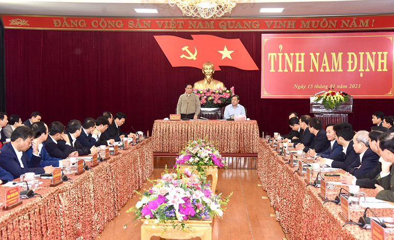 Quang cảnh buổi làm việc.