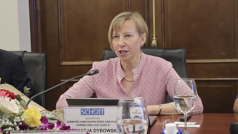 Bà Katja, Giám đốc Kinh doanh dòng sản phẩm CERAN-R khu vực châu Á của SCHOTT AG.
