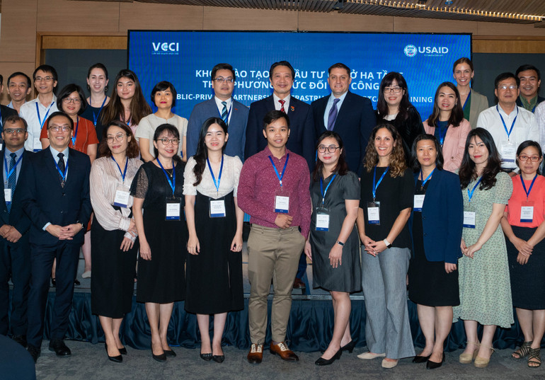 USAID phối hợp VCCI tổ chức đào tạo về PPP cho giảng viên các trường đại học ngày 6 và 7/4 vừa qua.