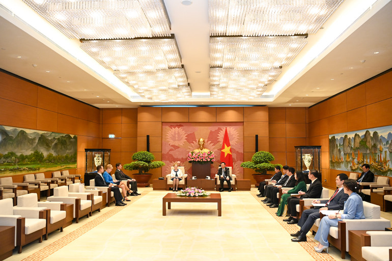 Quang cảnh buổi tiếp tại Nhà Quốc hội. (Ảnh: DUY LINH) Quang cảnh buổi tiếp tại Nhà Quốc hội. (Ảnh: DUY LINH)