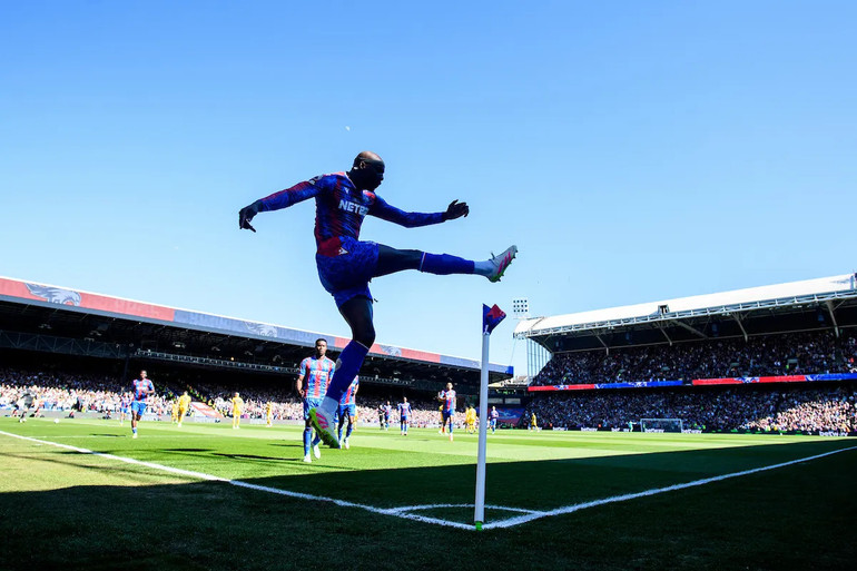 Mateta ghi bàn thắng mở tỷ số trước Brighton. (Ảnh: CPFC)