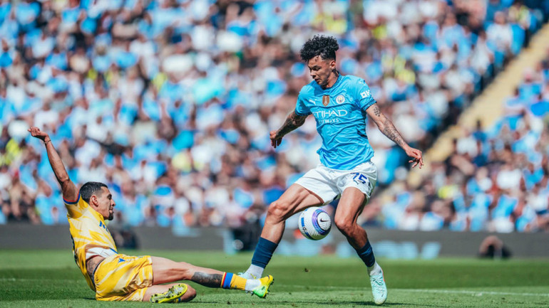 Thế trận ngang ngửa trong hiệp 1. (Ảnh: MCFC)