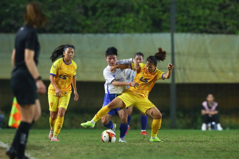 Huỳnh Như tỏa sáng giúp TP Hồ Chí Minh vươn lên dẫn trước. (Ảnh: VFF)