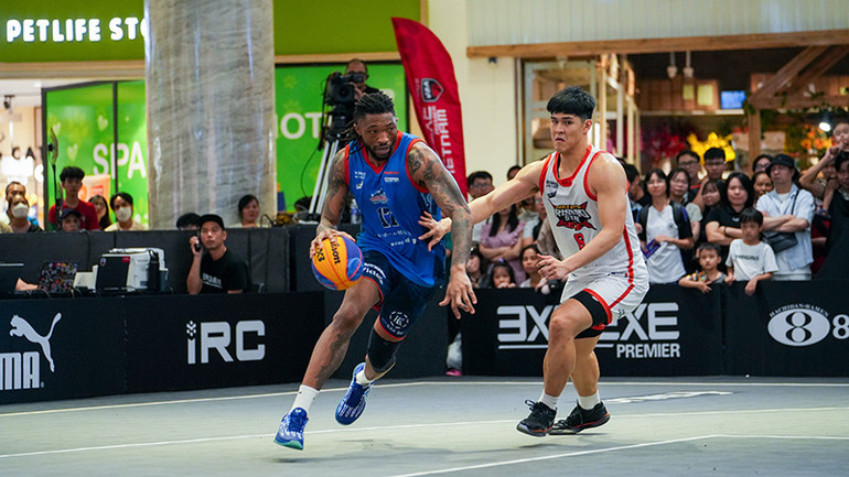 Shane Heyward dẫn bóng đột phá khu vực hình thang. (Ảnh: VBA)