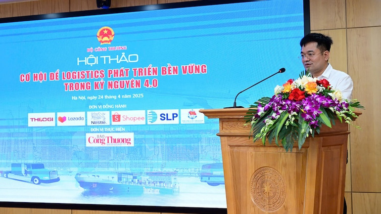 Tổng Biên tập Báo Công thương Nguyễn Văn Minh phát biểu khai mạc hội thảo. Tổng Biên tập Báo Công thương Nguyễn Văn Minh phát biểu khai mạc hội thảo.