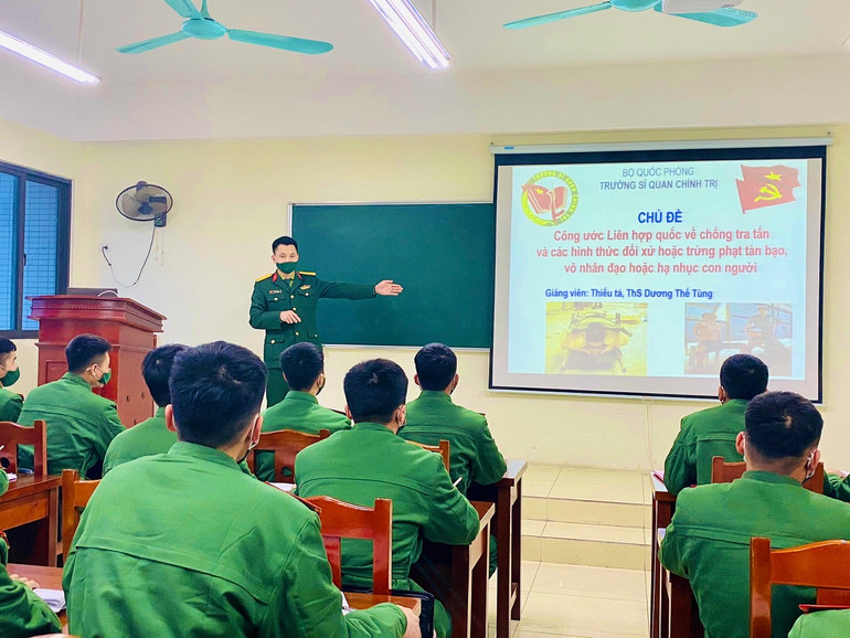 Trường Sĩ quan Chính trị đã vận dụng linh hoạt nhiều hình thức trong tuyên truyền Công ước CAT. Trường Sĩ quan Chính trị đã vận dụng linh hoạt nhiều hình thức trong tuyên truyền Công ước CAT.