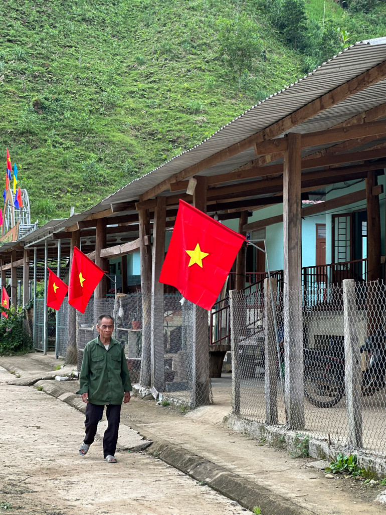 Nhờ sự hỗ trợ của chính quyền, cuộc sống của gia đình ông Hồ Văn Đề từng bước được cải thiện.