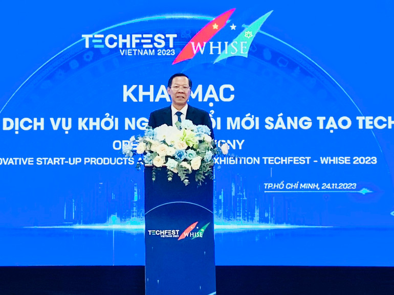 Đồng chí Phan Văn Mãi phát biểu ý kiến tại sự kiện.