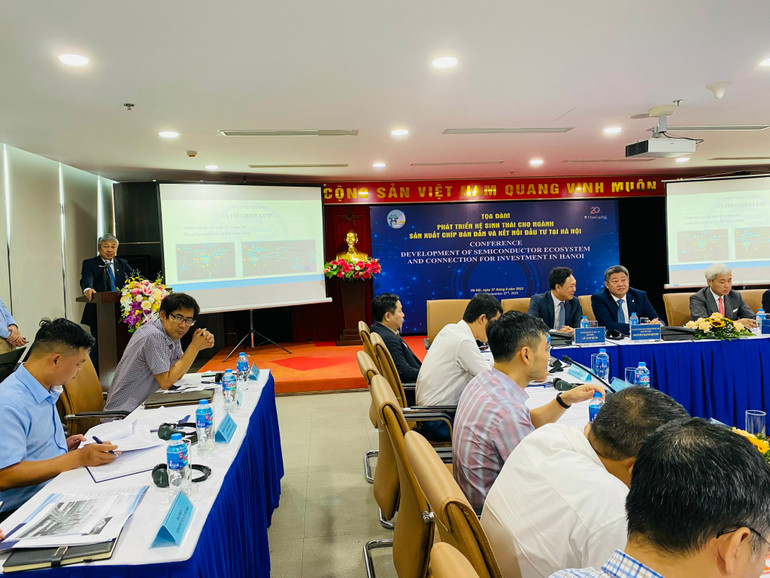 Phó Giám đốc Sở Kế hoạch và Đầu tư Hà Nội Vũ Duy Tuấn phát biểu tại tọa đàm.