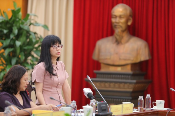 Bà Phạm Thị Vân Anh thông báo về đề án chuyển Khu công nghệ cao Hòa Lạc về Ủy ban nhân dân thành phố Hà Nội quản lý. Bà Phạm Thị Vân Anh thông báo về đề án chuyển Khu công nghệ cao Hòa Lạc về Ủy ban nhân dân thành phố Hà Nội quản lý.