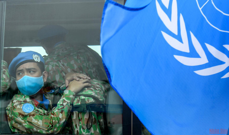 Công binh mũ nồi xanh Việt Nam lần đầu làm nhiệm vụ tại châu Phi -0