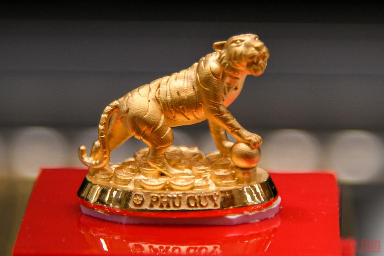 Ngày vía Thần Tài ở Hà Nội: Các cửa hàng nhộn nhịp, không có cảnh chen chúc như mọi năm -0