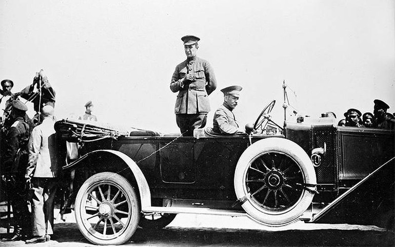 Những dấu mốc chính của cuộc Cách mạng Tháng Mười Nga vĩ đại qua ảnh -0