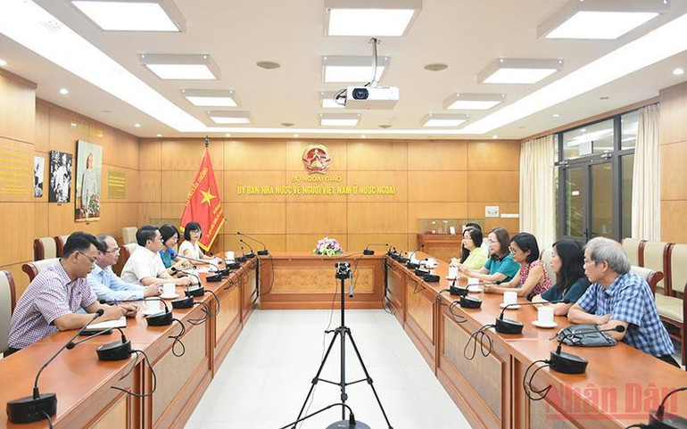 Ông Ngô Trịnh Hà đánh giá cao những đóng góp tích cực của kiều bào đối với đất nước và quốc gia sở tại. (Ảnh: Ủy ban Nhà nước về người Việt Nam ở nước ngoài) Kiều bào hướng về Tổ quốc, đóng góp phát triển đất nước -0