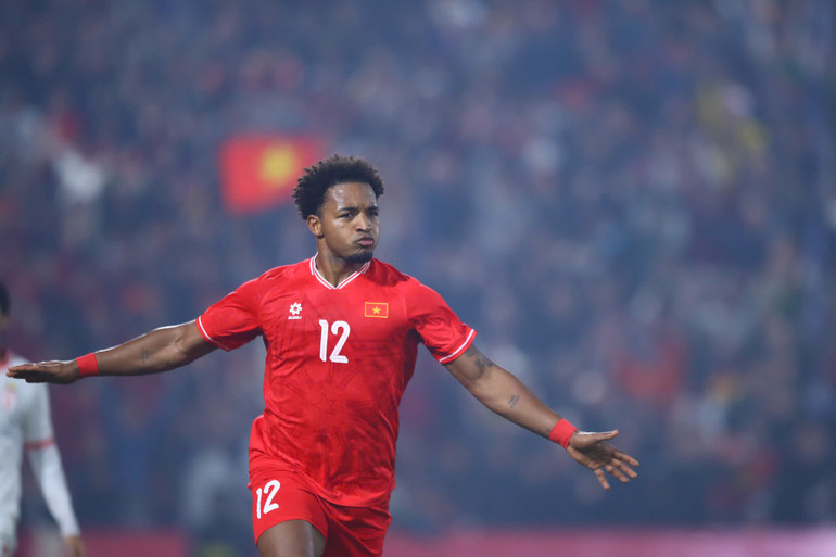 Xuân Son ăn mừng bàn thắng đầu tiên cho đội tuyển Việt Nam. (Ảnh: SƠN TÙNG)