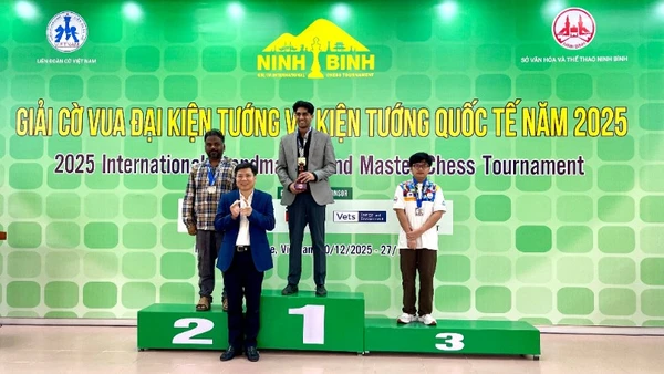 Các vận động viên nhận giải ở hạng mục đại kiện tướng quốc tế của giải.