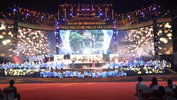 Chương trình nghệ thuật đặc sắc tại buổi lễ.
