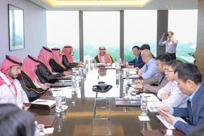 Bộ trưởng Công nghiệp và Khoáng sản Saudi Arabia Bandar Bin Ibrahim AlKhorayef thăm, làm việc tại Việt Nam. (Ảnh SPA)