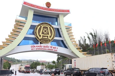 Cửa khẩu quốc tế Bờ Y nằm trên tuyến hành lang kinh tế đông-tây, động lực tăng trưởng mới của tỉnh Quảng Ngãi.