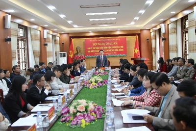 Các đại biểu dự hội nghị.