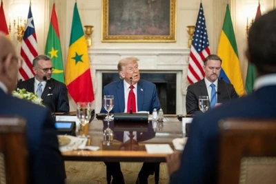 Tổng thống Trump trong cuộc gặp với lãnh đạo các nước Gabon, Guinea-Bissau, Liberia, Mauritania và Senegal tại Nhà Trắng. (Ảnh: The White House)