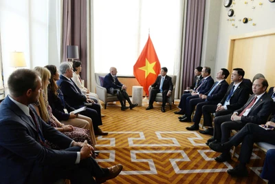 Chủ tịch nước tiếp Hạ nghị sĩ Brian Mast.