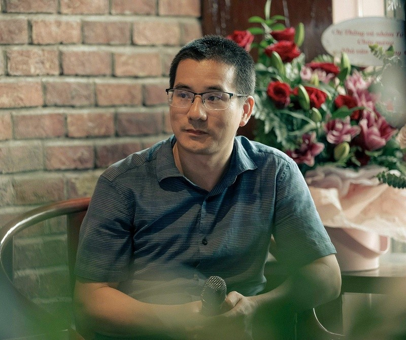Diễn giả Nguyễn Quốc Vương. z6672642854285-f398c14782b914567f8d500e6bab6f95.jpg