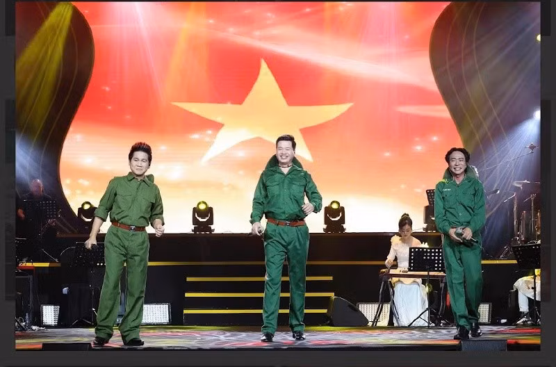 Tam ca nhạc đỏ Trọng Tấn - Đăng Dương - Việt Hoàn.