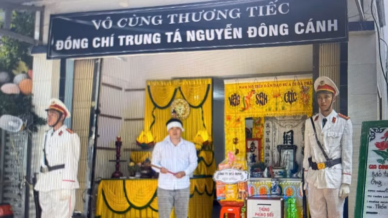 Tang lễ đồng chí Nguyễn Đông Cánh, Công an xã Xuân Lộc được tổ chức tại quê nhà xã Xuân Lộc, tỉnh Đắk Lắk.