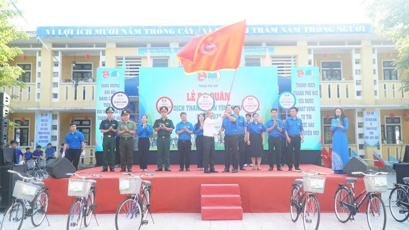 Lãnh đạo thành phố và Tỉnh đoàn xuất quân tình nguyện hè năm 2025. 17.jpg