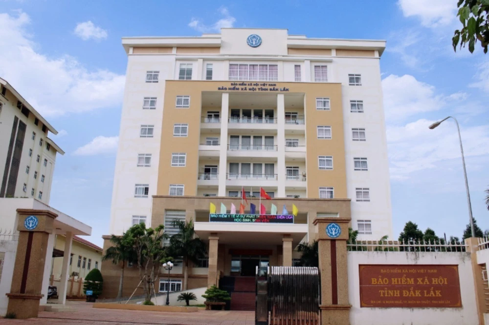 Trụ sở Bảo hiểm xã hội tỉnh Đắk Lắk nay là Bảo hiểm khu vực XXVI đóng tại số 16 Đoàn Khuê, phường Tân An, thành phố Buôn Ma Thuột, tỉnh Đắk Lắk). Ảnh: BHXH tỉnh Đắk Lắk).