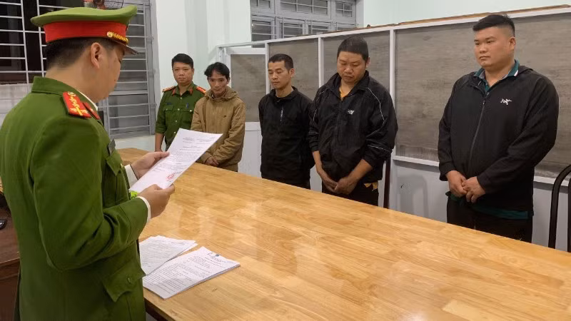 Các bị cáo lúc bị bắt giữ.