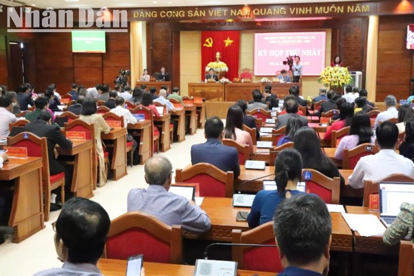 Quang cảnh kỳ họp. img-0930-221.jpg