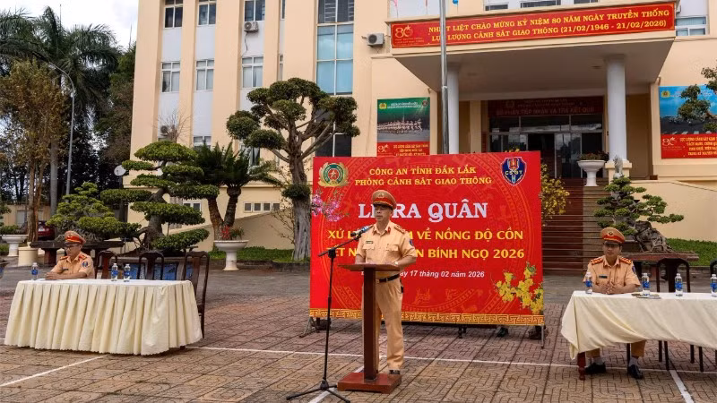 Phòng Cảnh sát giao thông, Công an tỉnh Đắk Lắk ra quân xử lý người điều khiển phương tiện giao thông vi phạm nồng độ cồn trong dịp Tết Nguyên đán Bính Ngọ 2026.