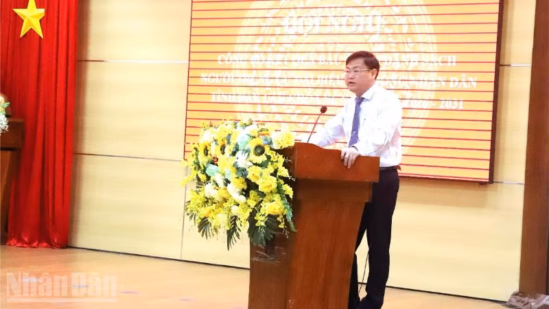 Đồng chí Đỗ Thái Phong, Phó Chủ tịch Hội đồng nhân dân tỉnh Đắk Lắk, Phó Chủ tịch Ủy ban Bầu cử tỉnh công bố kết quả và danh sách người trúng cử đại biểu Hội đồng nhân dân tỉnh nhiệm kỳ 2026-2031.