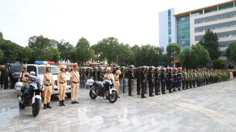 Các đơn vị thuộc Công an tỉnh tham dự lễ ra quân. Các đơn vị thuộc Công an tỉnh tham dự lễ ra quân.