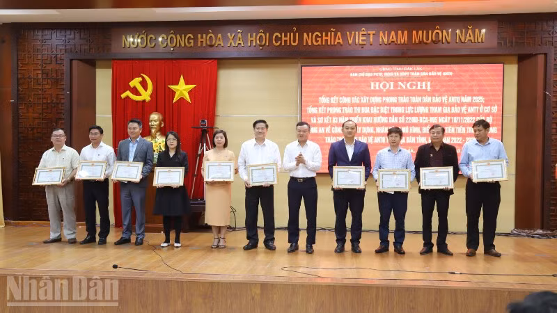 ndo_bl_img-0950-8295.jpg