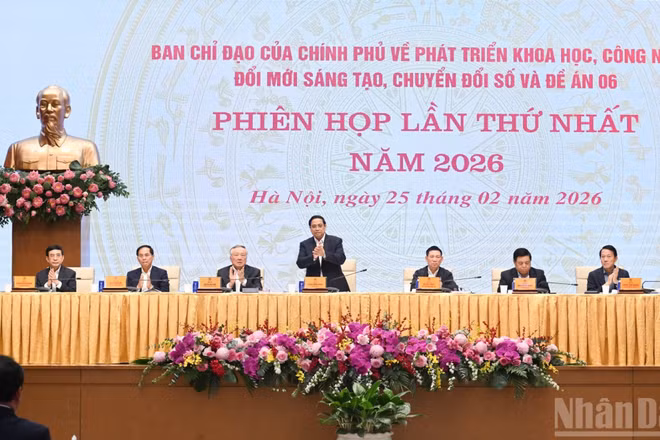 [Ảnh] Thủ tướng Phạm Minh Chính chủ trì phiên họp Ban Chỉ đạo phát triển khoa học, công nghệ, đổi mới sáng tạo, chuyển đổi số và Đề án 06