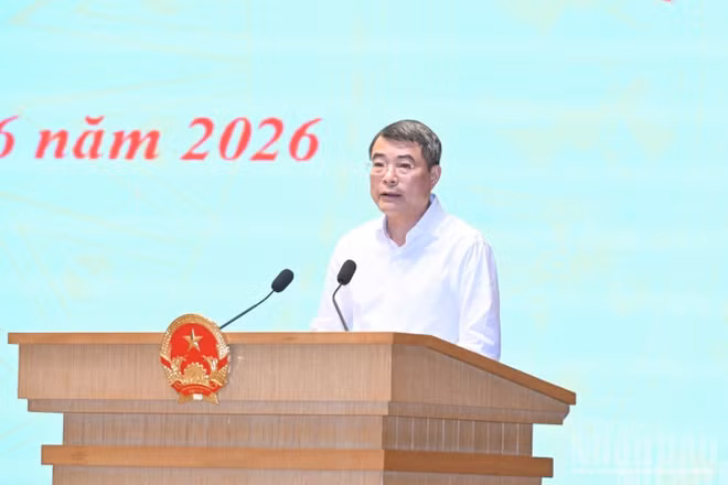 Thủ tướng Chính phủ Lê Minh Hưng phát biểu ý kiến tại phiên họp. (Ảnh: TRẦN HẢI)
