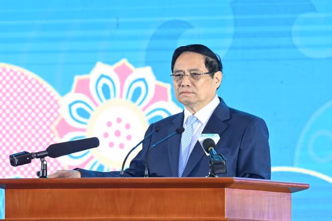 Thủ tướng Chính phủ Phạm Minh Chính phát biểu ý kiến tại Diễn đàn. (Ảnh: TRẦN HẢI)
