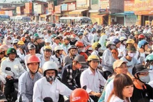 Tắc đường, kẹt xe là nỗi ám ảnh của cư dân đô thị. Ảnh: ĐỖ HỢP