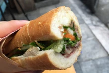 Bánh mì là món rất phổ biến với người Việt, có nhiều biến tấu khác nhau.