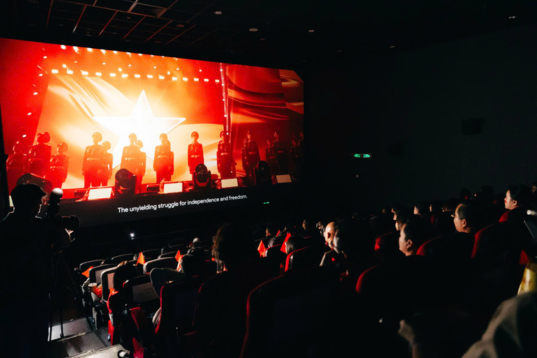"Concert" trong rạp phim tái hiện những cảm xúc trong sự kiện "Tổ quốc trong tim". z7126056328133-a4918c211dcd2d95a56227f11256b17b.jpg