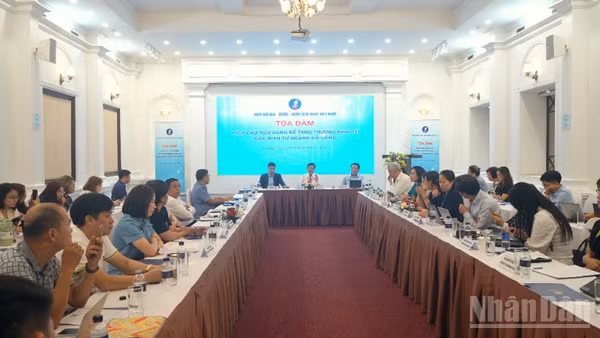 Quang cảnh tọa đàm. (Ảnh: TRUNG HƯNG)